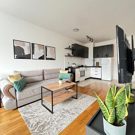 Urban Side Apartments Скопие Екстериор снимка